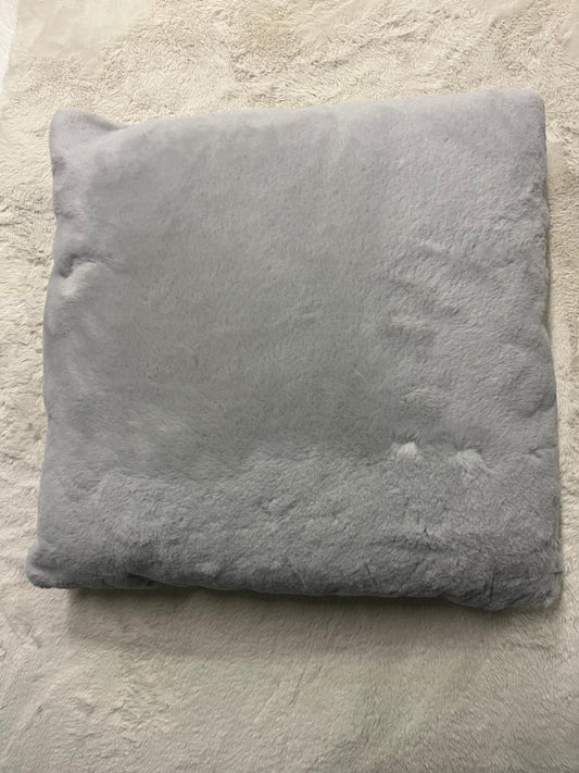 3 Coussin Doux Gris – Confort Absolu & Style Moderne