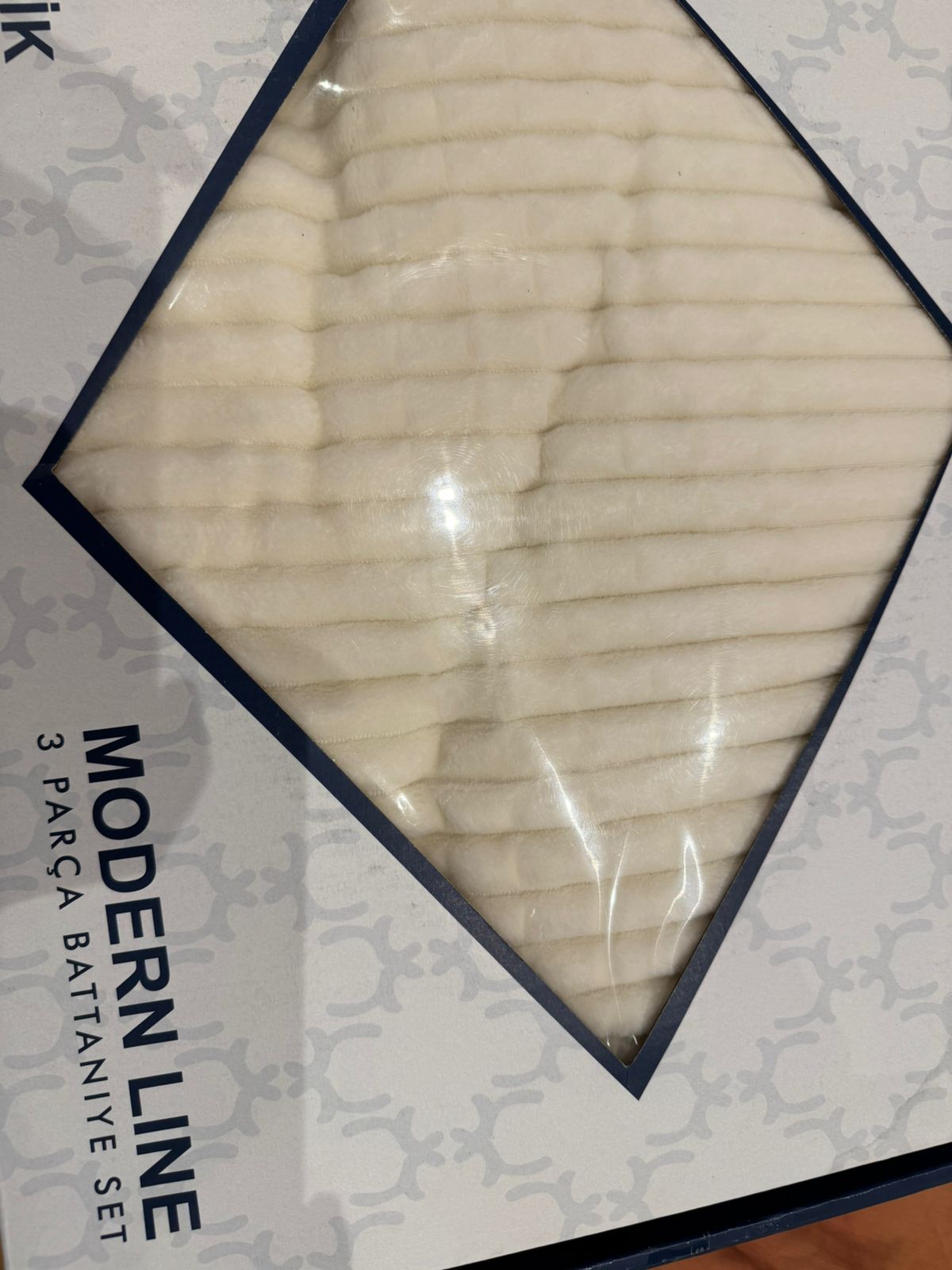 couverture CREME 220/240CM avec 2 taies d d'oreiller