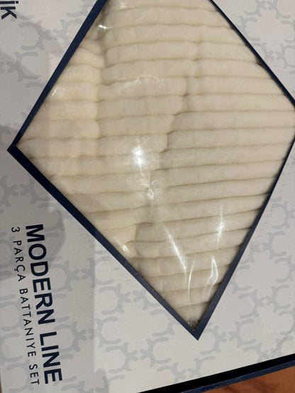 couverture CREME 220/240CM avec 2 taies d d'oreiller