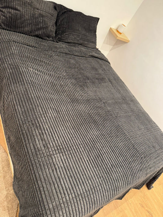 couverture anthracite 220/240CM avec 2 taies d d'oreiller