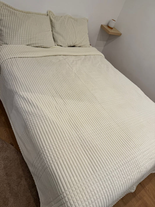 couverture CREME 220/240CM avec 2 taies d d'oreiller