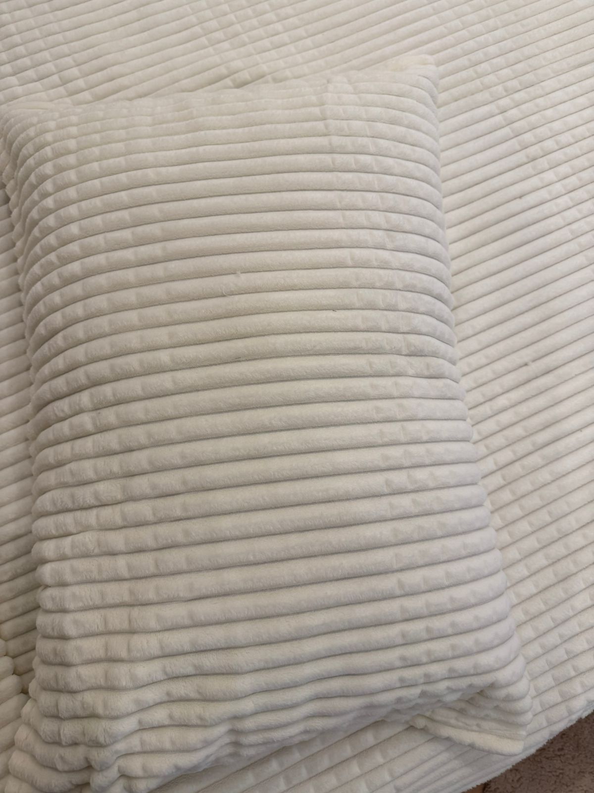 couverture CREME 220/240CM avec 2 taies d d'oreiller