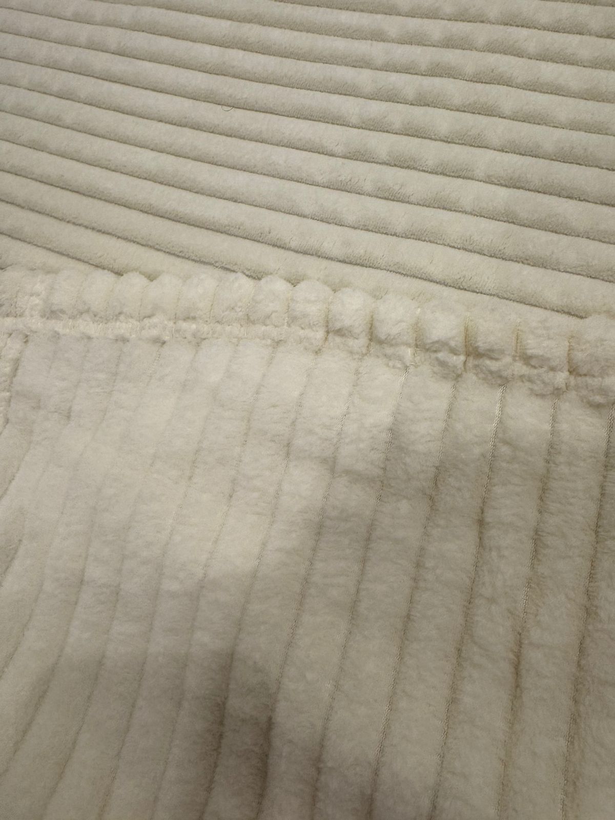 couverture CREME 220/240CM avec 2 taies d d'oreiller