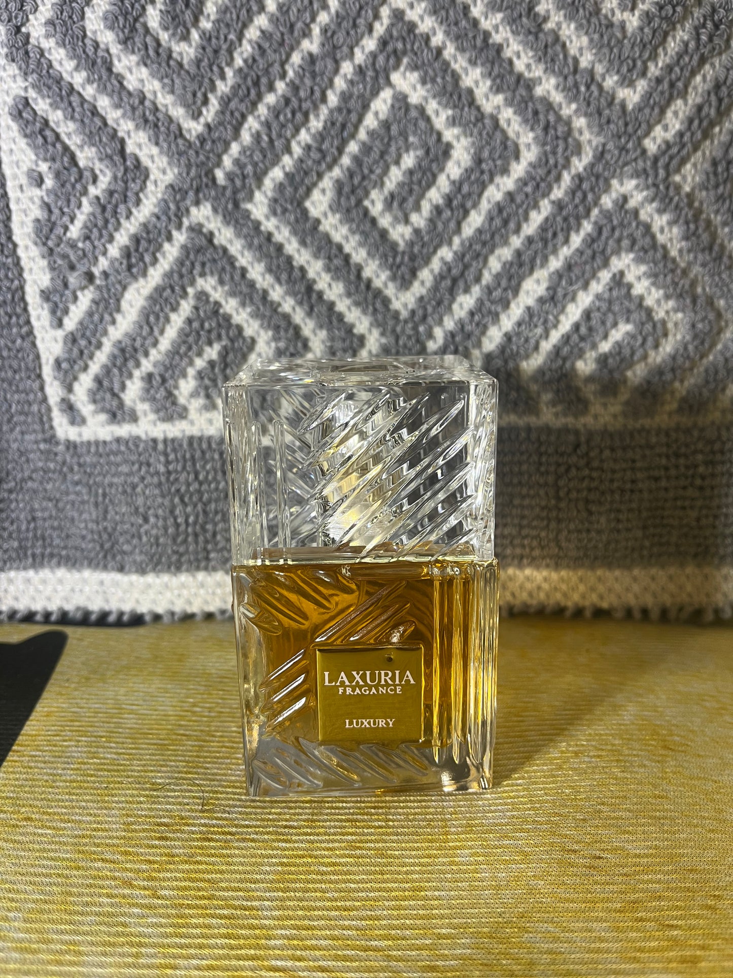 Laxuria fragrance khamra