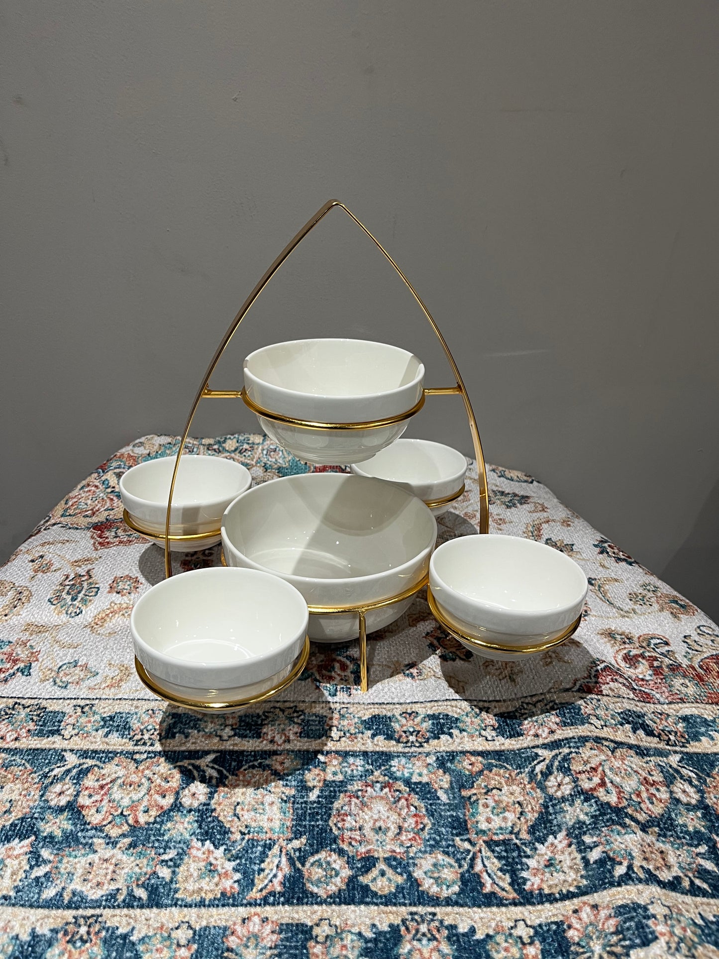 ✨ Plateau de Service Élégant avec 7 Bols   – Support Doré Luxe