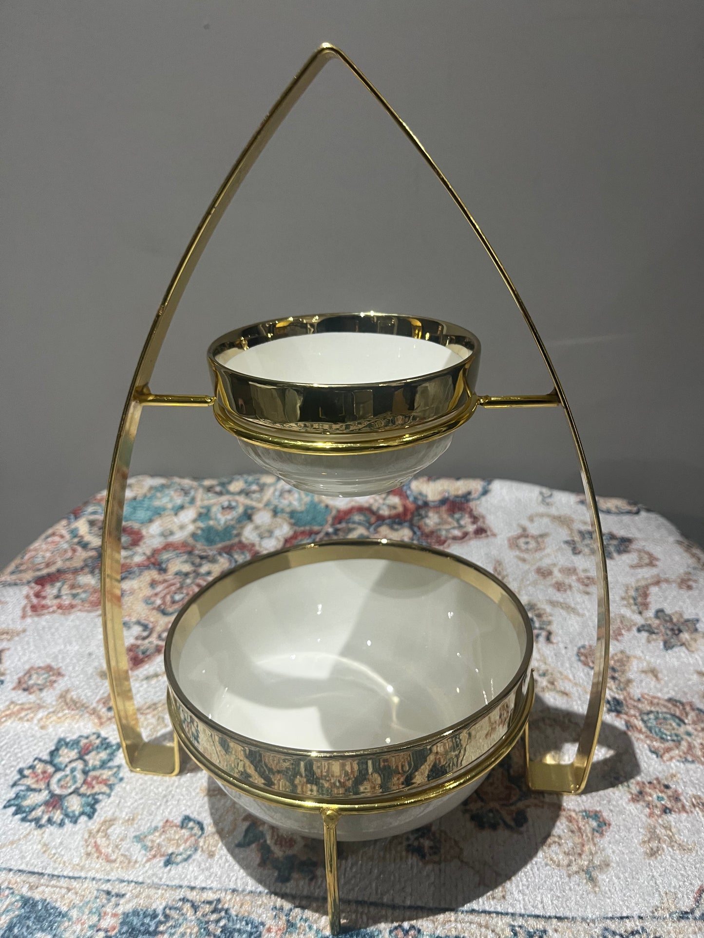 Présentoir Double Niveaux en Céramique et Métal Doré