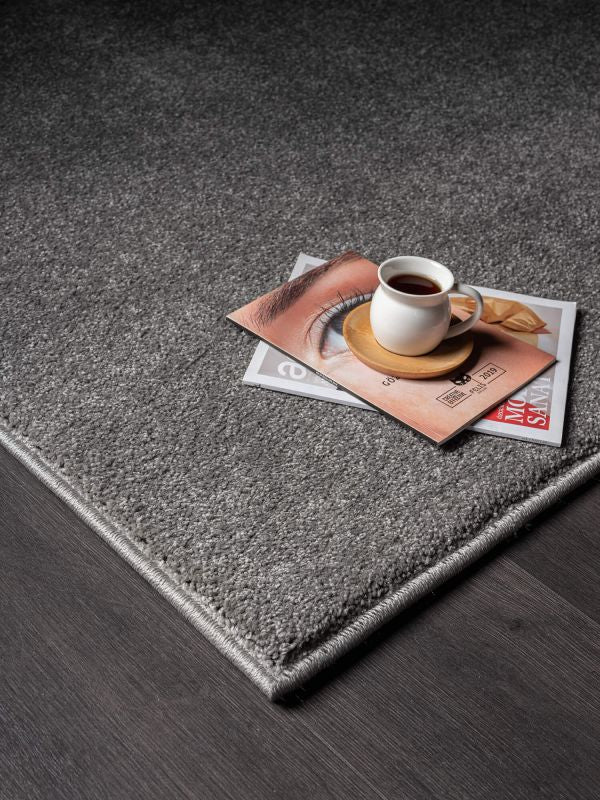 Tapis moquette gris